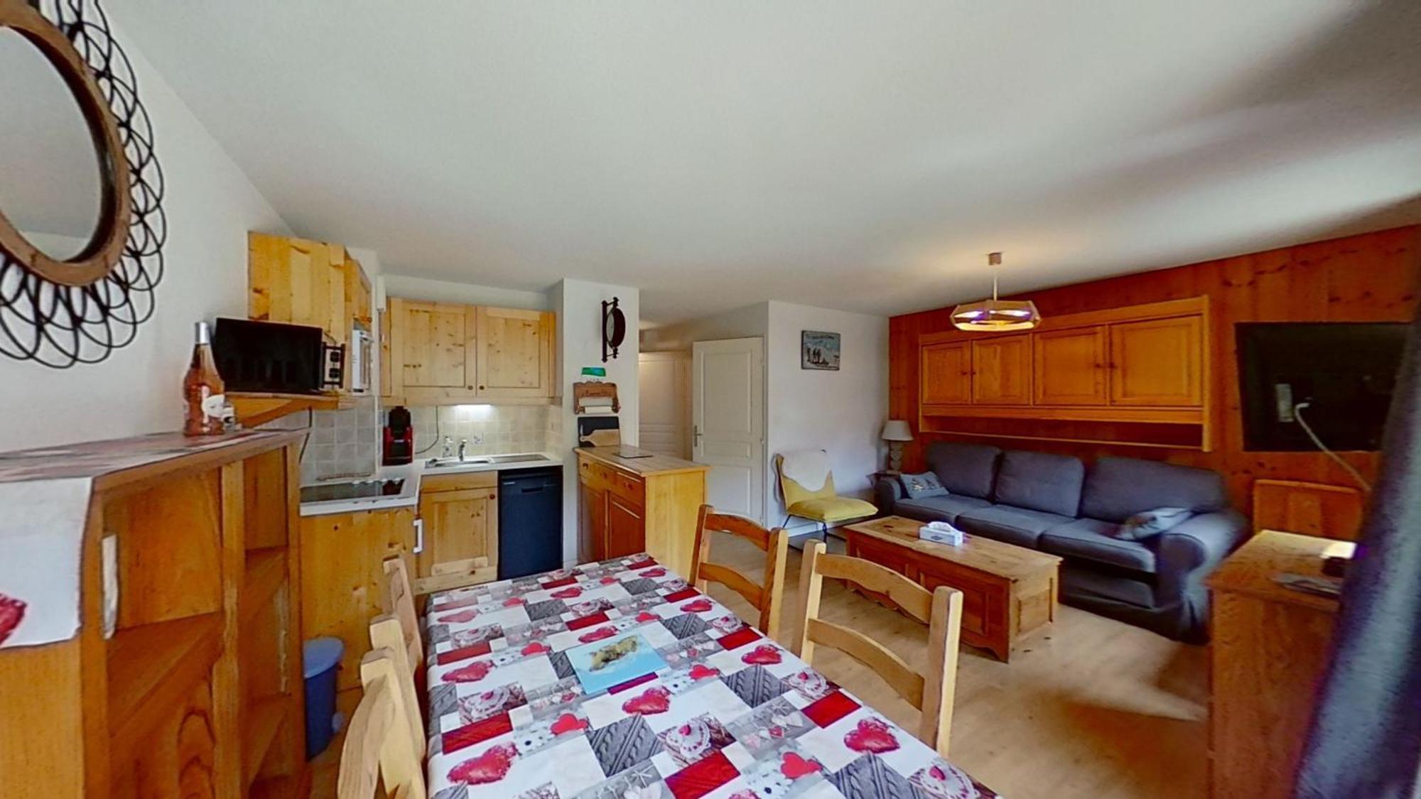 Casa-Amelie Terrace With View And Parking Διαμέρισμα Vars  Εξωτερικό φωτογραφία